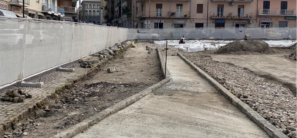 Polemiche sugli scavi in piazza Pacca, il direttore Iadicicco puntualizza