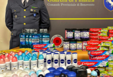 GDF Benevento: sequestrati 57.622 prodotti non conformi agli standard di sicurezza in un negozio cinese