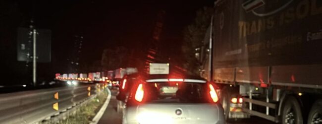 Incidente su raccordo autostradale uscita San Giorgio del Sannio direzione Castel del Lago. Traffico bloccato