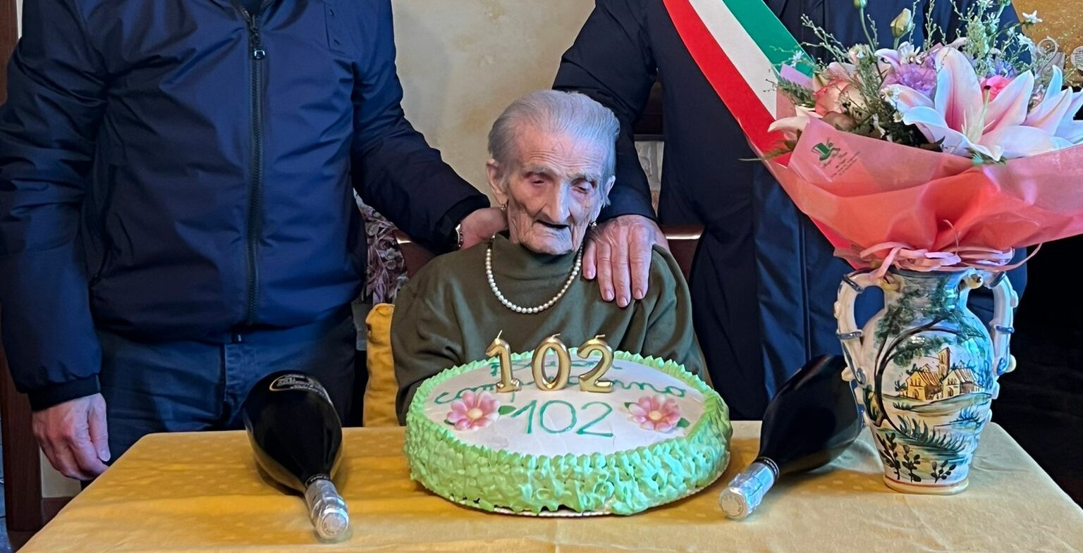 Castelvenere festeggia i 102 anni di nonna Nicolina