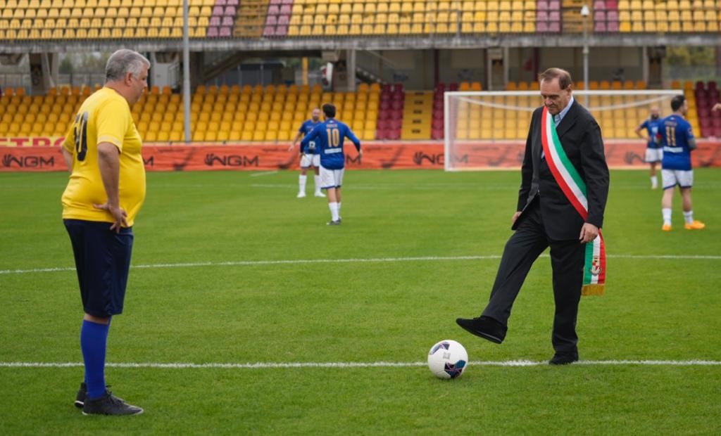 Partita della solidarietà, i consiglieri Lauro e Farese: “è stata una bella giornata di sport nel segno della beneficenza”