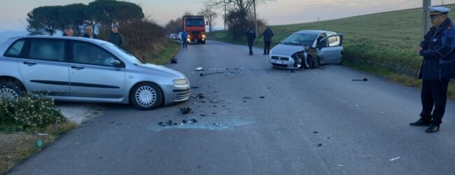 Scontro tra due auto in contrada Cancelleria, un ferito grave