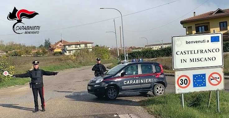 Finge di essere stato investito con la complicità di un amico, scoperti e denunciati dai Carabinieri di Castelfranco in Miscano.