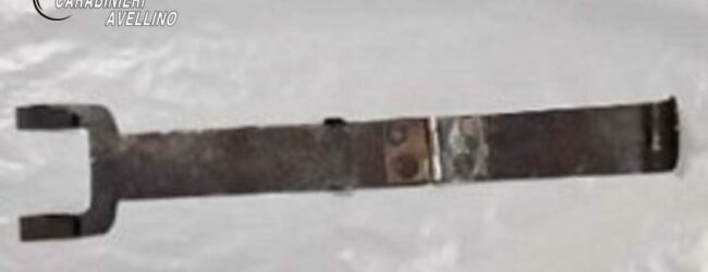 Montoro, ignoti inseriscono “forchetta” all’interno di uno sportello automatico: intervengono i carabinieri