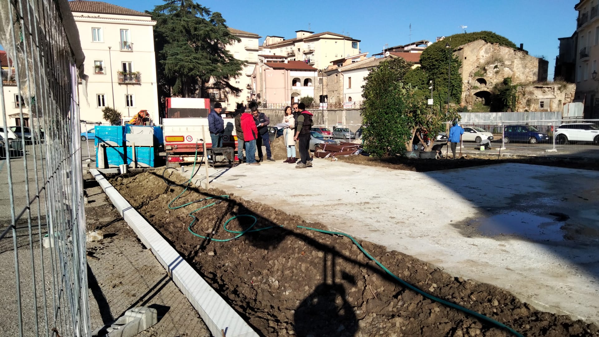 Infopoint: forti dubbi sui tempi di ultimazione