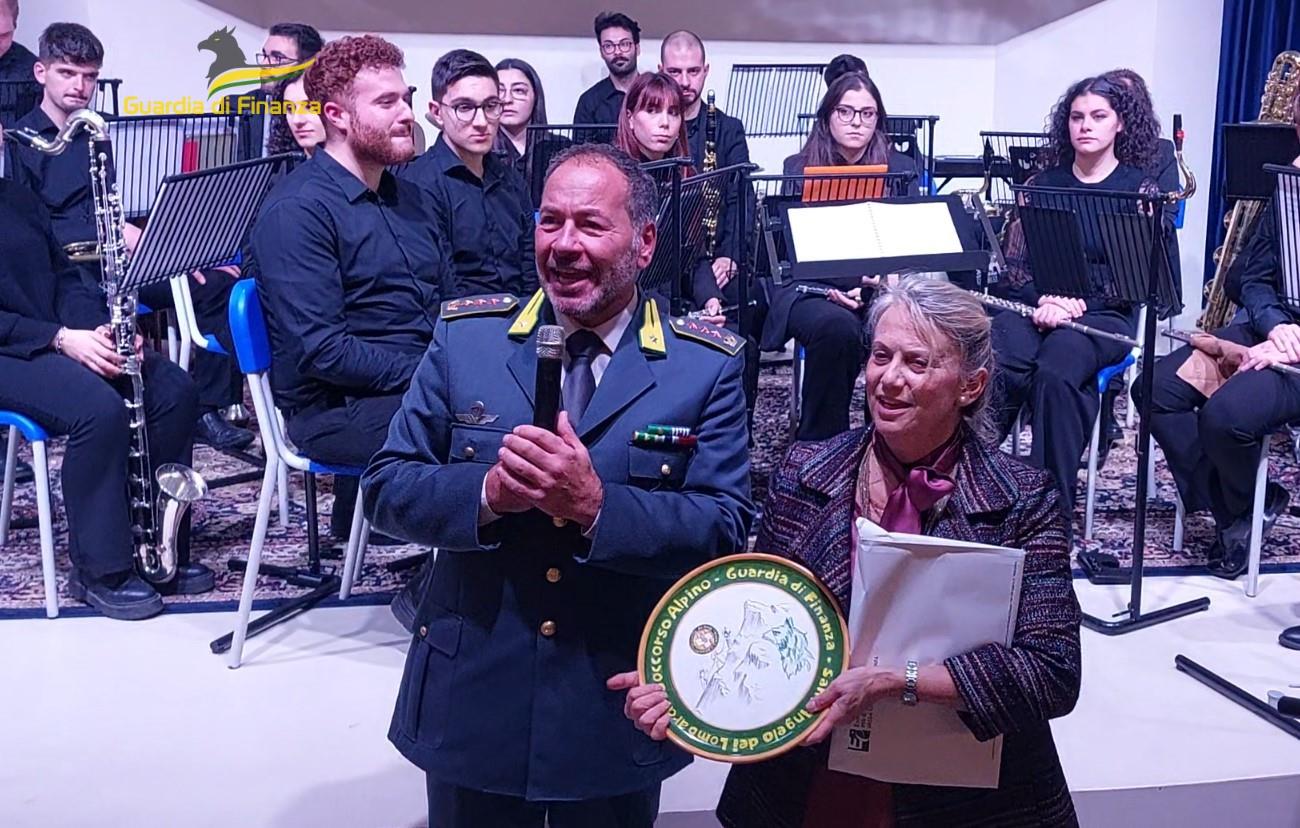 Avellino| Presentato al Polo Giovani il calendario storico della Guardia di Finanza