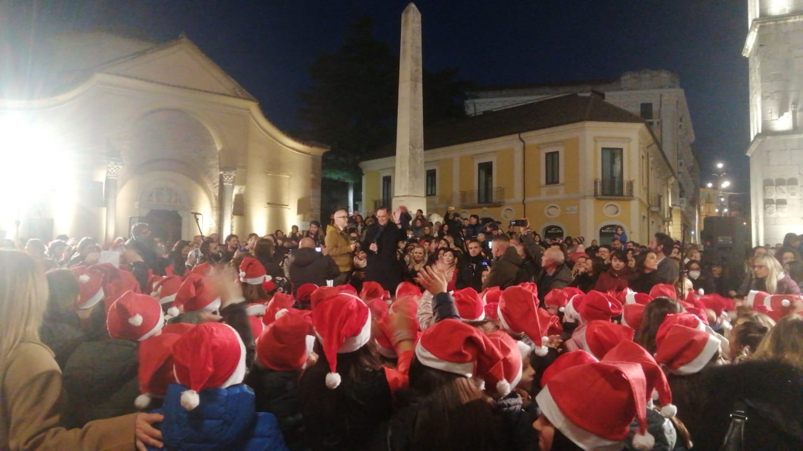 Benevento, si accende la festa con “InCanto di Natale”
