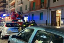 Avellino| Donna piegata sulla ringhiera del balcone, salvata da pompieri e polizia