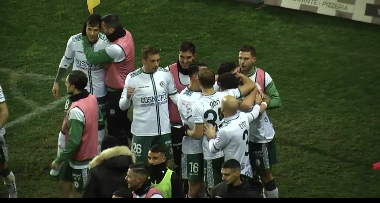 Allo “Zaccheria” di Foggia vince l’Avellino. 1-3 è il risultato finale