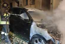 Montesarchio, auto in fiamme. Probabile la matrice dolosa