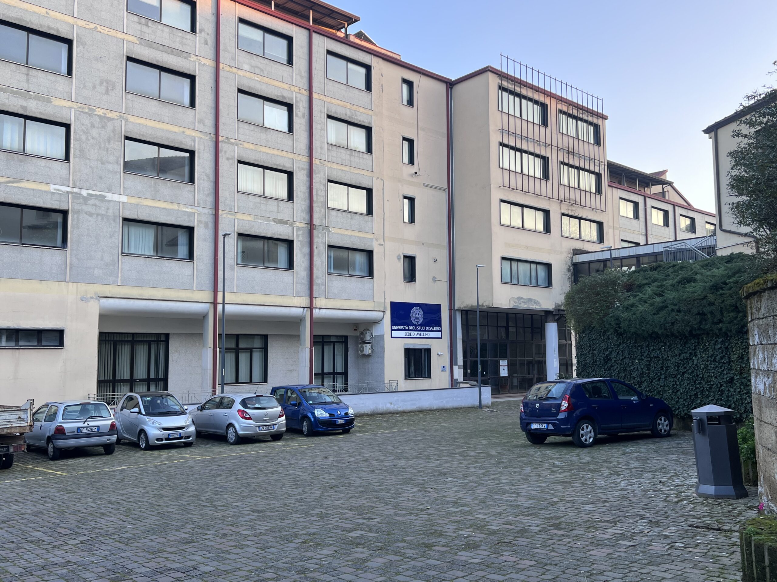 Avellino| Digos in Comune per prelevare atti e documenti relativi alla metropolitana leggera
