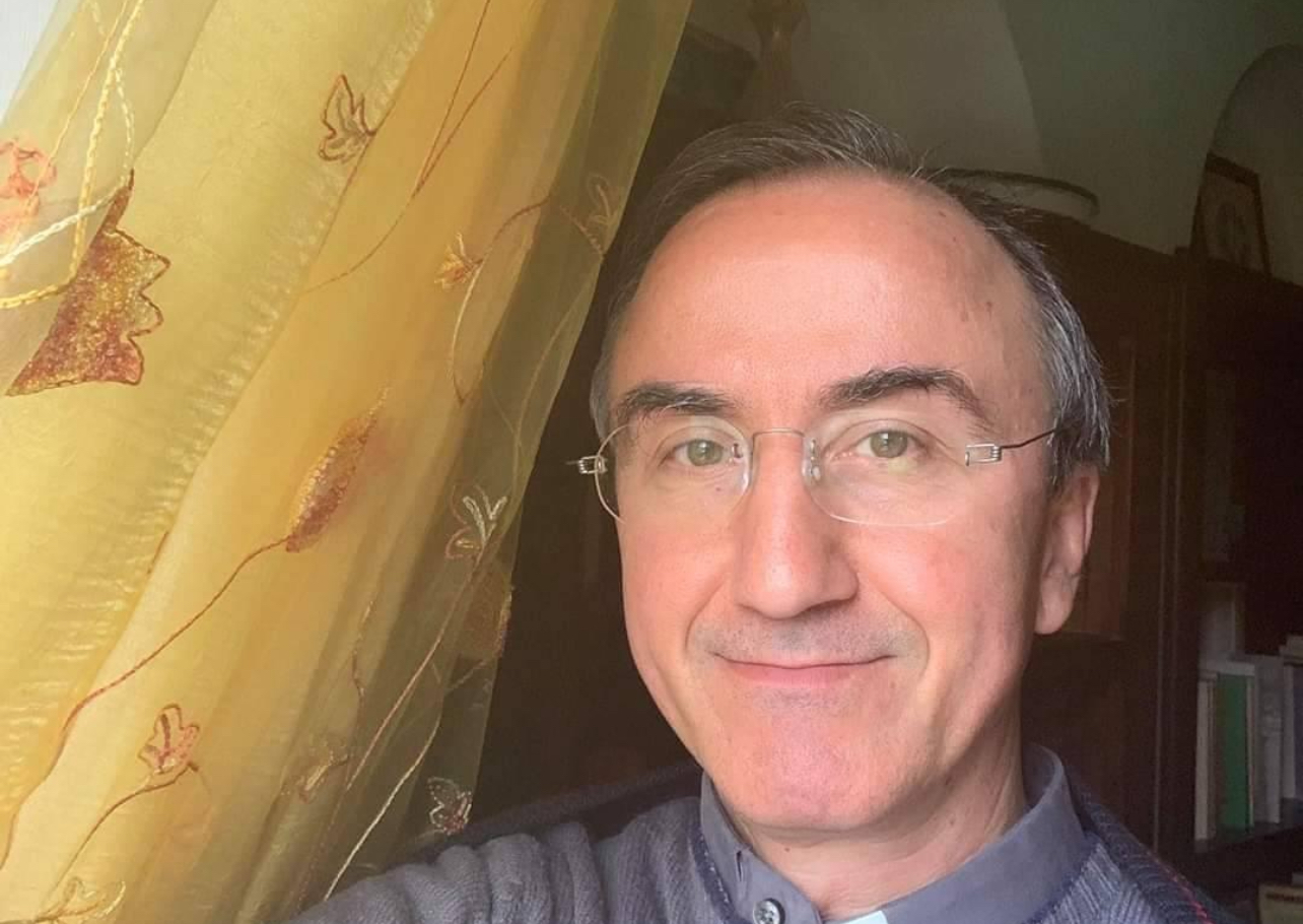 Chiusano San Domenico, don Antonio Romano lascia il sacerdozio: “sono innamorato di una donna”