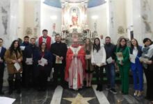 L’Arcivescovo di Benevento nella Chiesa di San Giovanni di Ceppaloni ha officiato la Santa Messa impartendo il Sacramento della Cresima
