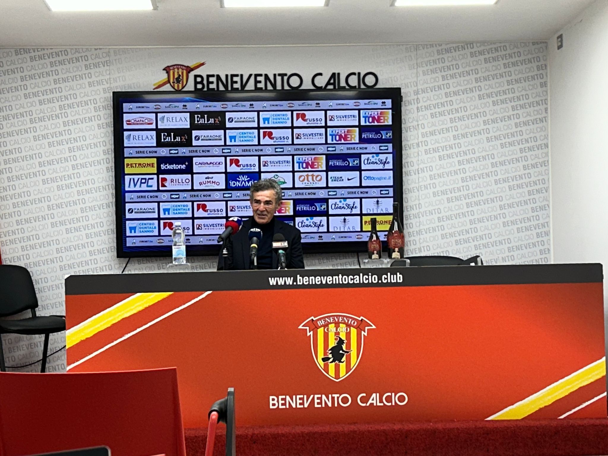 Benevento, Auteri: “Pastina ha bisogno di aiuto e gli abbiamo teso la mano. Ora mi aspetto continuità di rendimento dalla squadra”