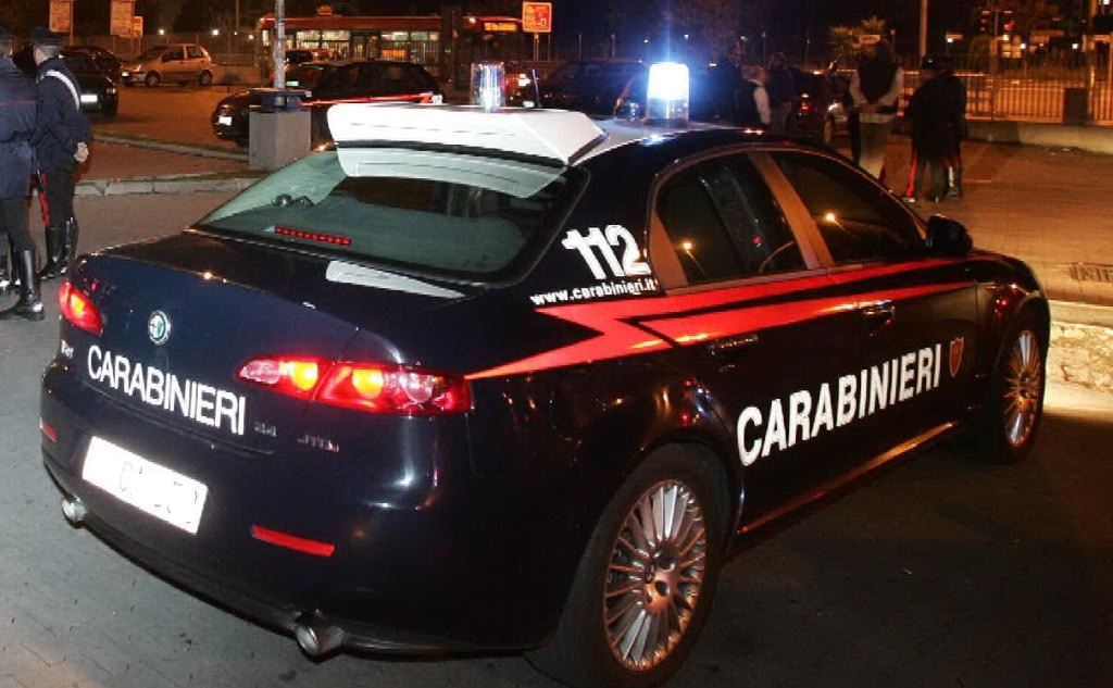 Corsa clandestina lungo l’Appia, i carabinieri di Montesarchio bloccano i piloti: patente ritirata
