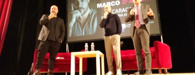 Marco D’Amore presenta il suo ultimo film ‘Caracas – dalla pagina allo schermo’