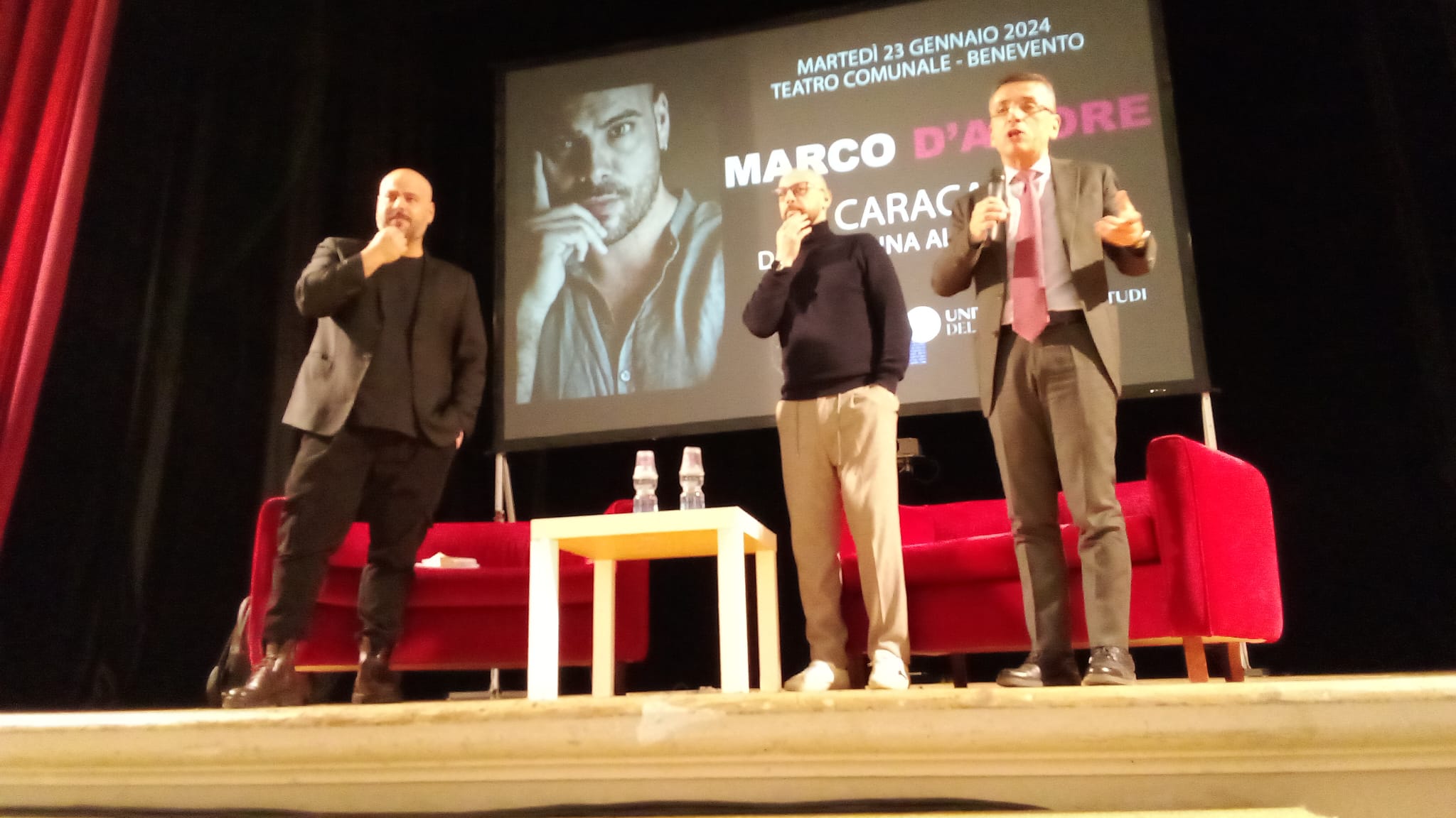 Marco D’Amore presenta il suo ultimo film ‘Caracas – dalla pagina allo schermo’