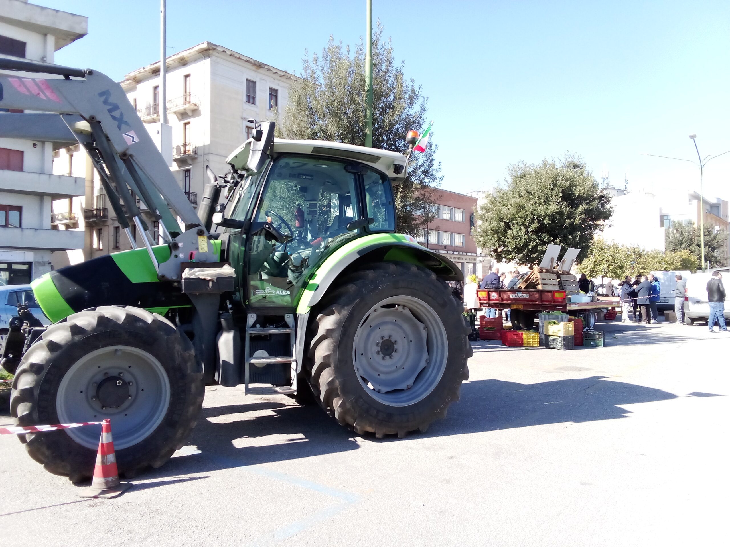 Riscatto agricolo: a piazza Risorgimento con i prezzi reali