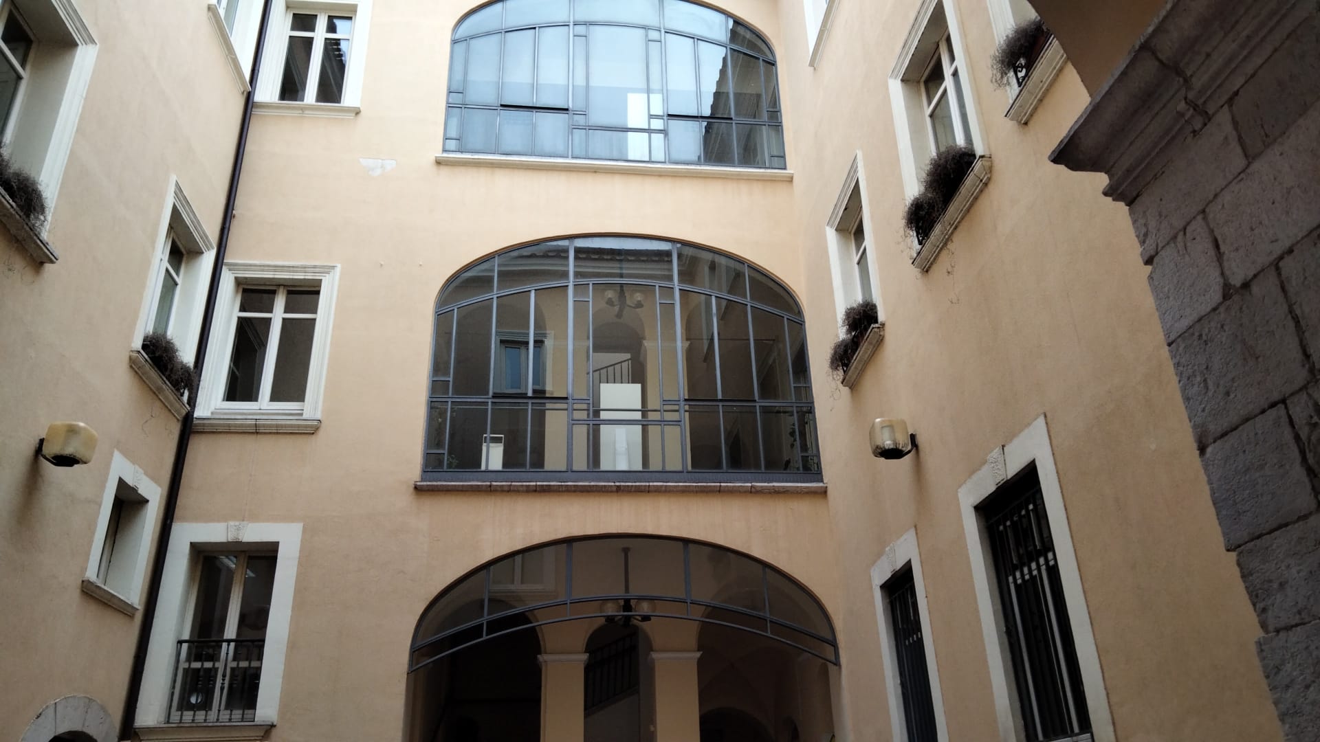 Bonus luce e gas, c’è l’avviso per la presentazione delle istanze