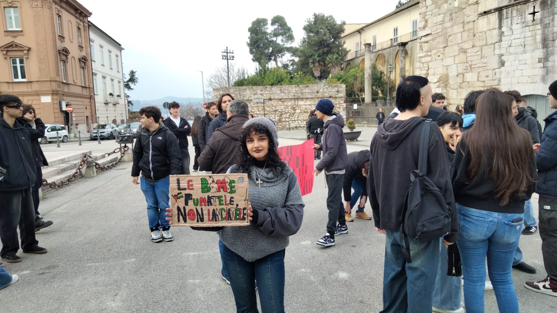 In piazza per fermare la mattanza di Gaza