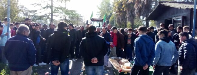 Sfilata di trattori e lezione didattica, ‘Riscatto Agricolo’ cn gli studenti