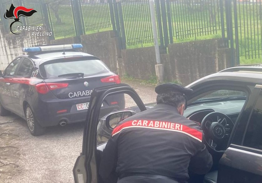 Ruba profumi di lusso: 29enne arrestato dai Carabinieri di Mirabella Eclano