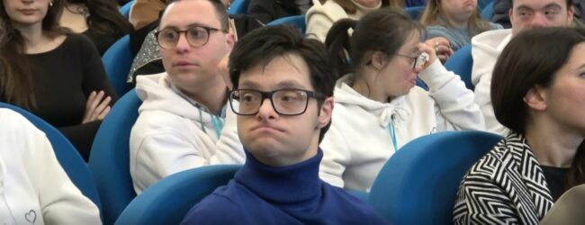 “Lavorare è possibile” la bella storia Marco raccontata nella Giornata Mondiale della Sindrome di Down
