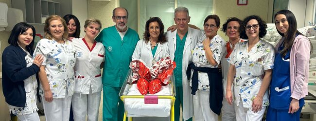 Strega Alberti dona “uovo di pasqua” a mamme e neonati ricoverati al Fatebenefratelli di Benevento