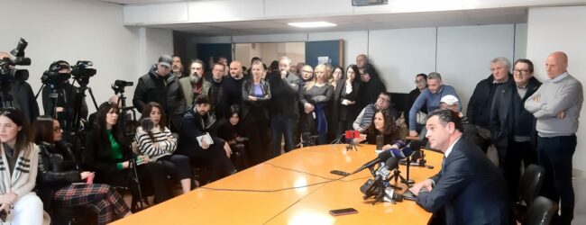 Sponsorizzazioni alla Del.Fes basket, perquisite le case di Festa e la madre. Il sindaco: indagini a 2 mesi dalle liste