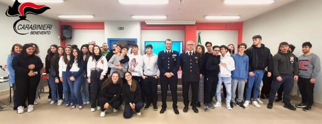 Scuola e legalità, i carabinieri in visita agli studenti dell’istituto “Rosario Livatino” di Circello