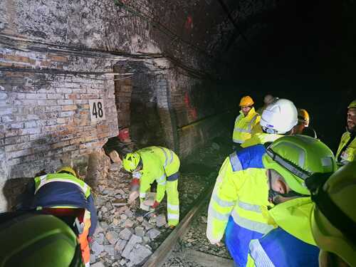 Frana sulla linea ferrovaria, RFI: al via i lavori di ripristino della galleria Starza