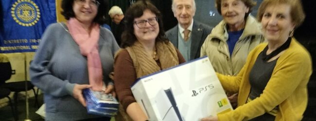 Donazione dal Club Inner Wheel di Napoli Reale di una playstation 5 e 5 videogiochi al carcere femminile di Pozzuoli