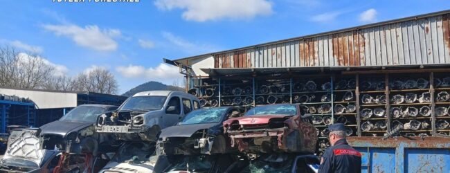 I Carabinieri Forestali sequestrano attivita’ di autodemolizione a Sant’Agata de’ Goti