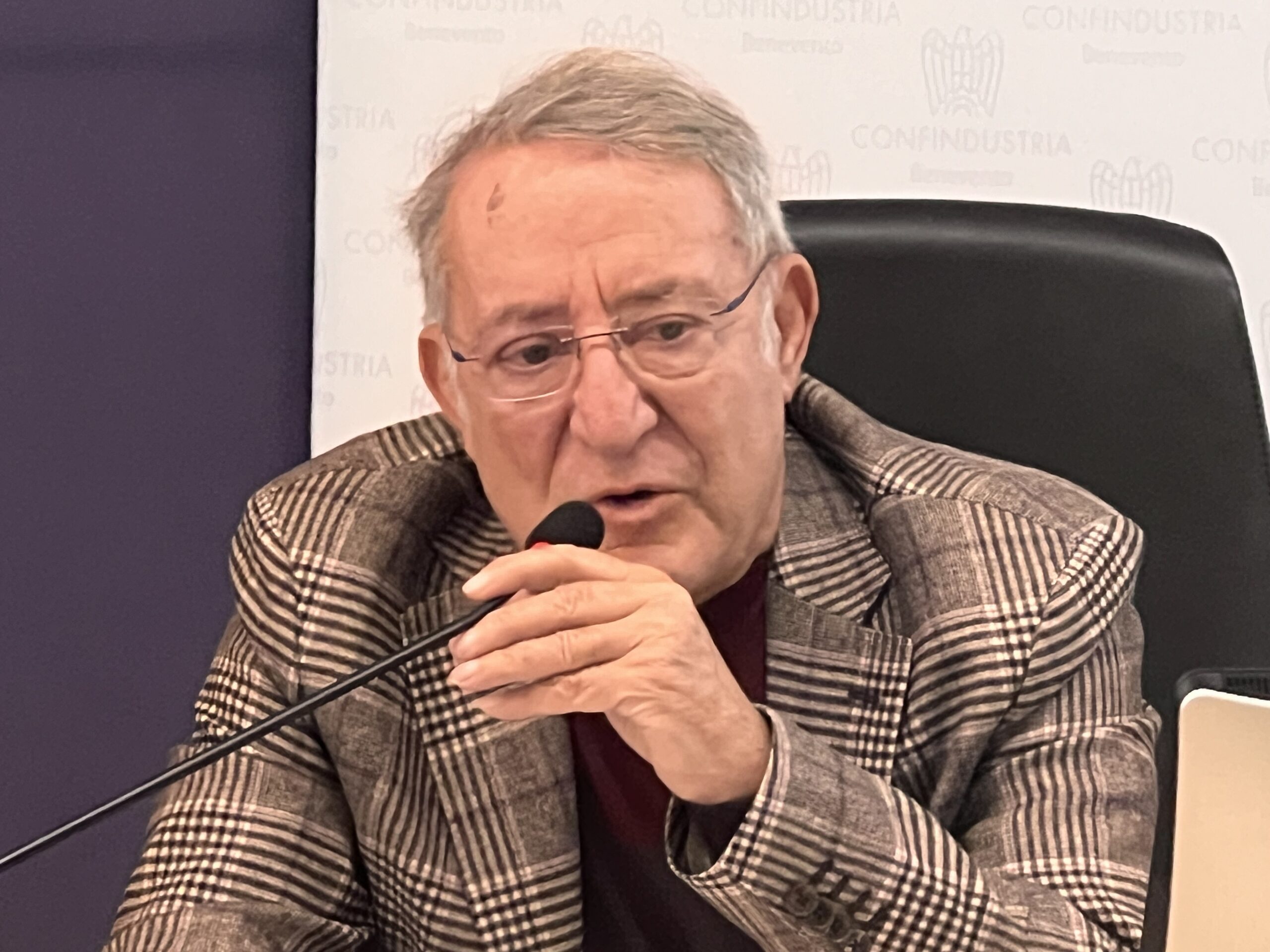 Benevento, summit interlocutorio in società