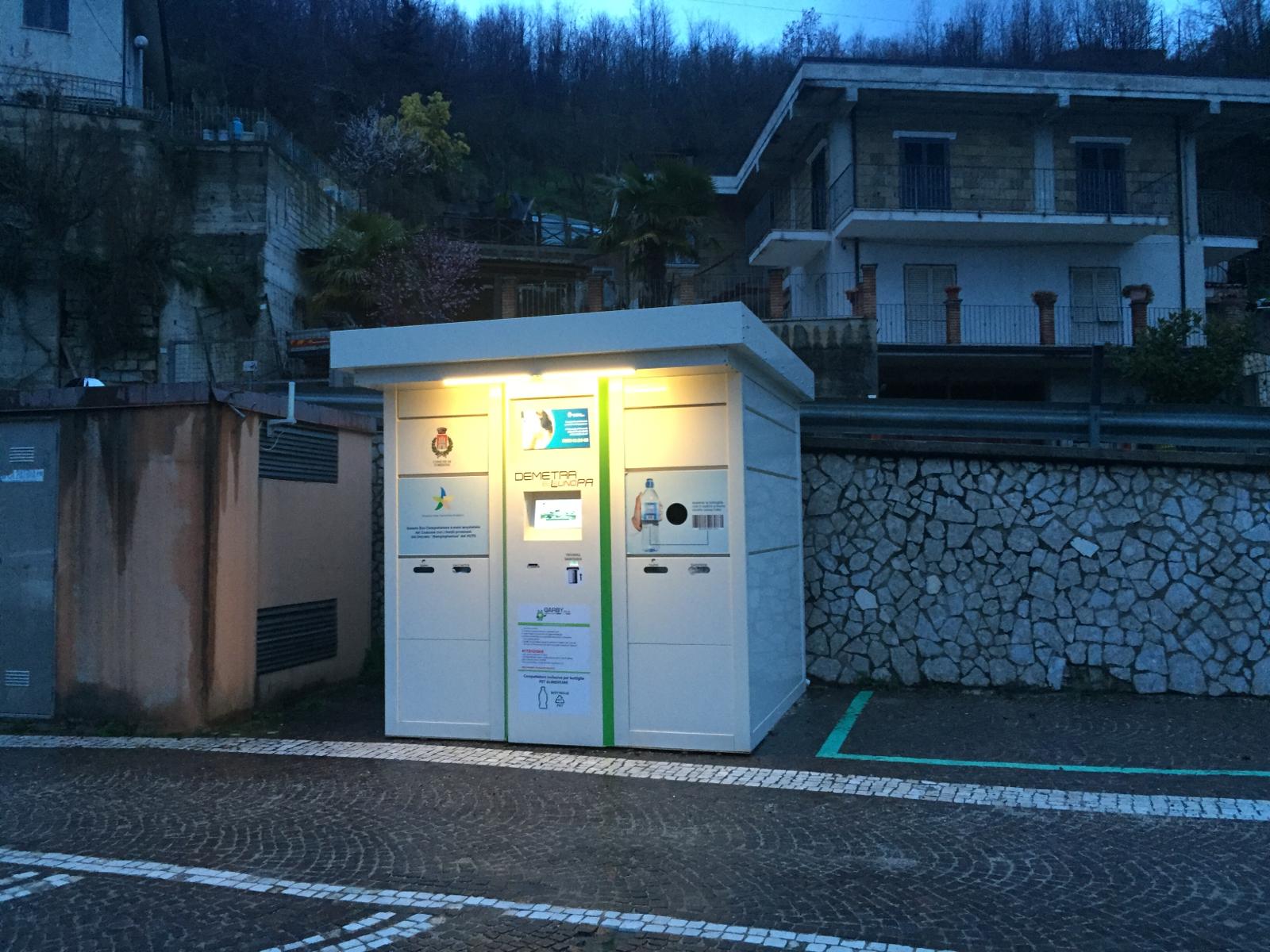 A Torrioni attivata la macchina “Mangiaplastica”