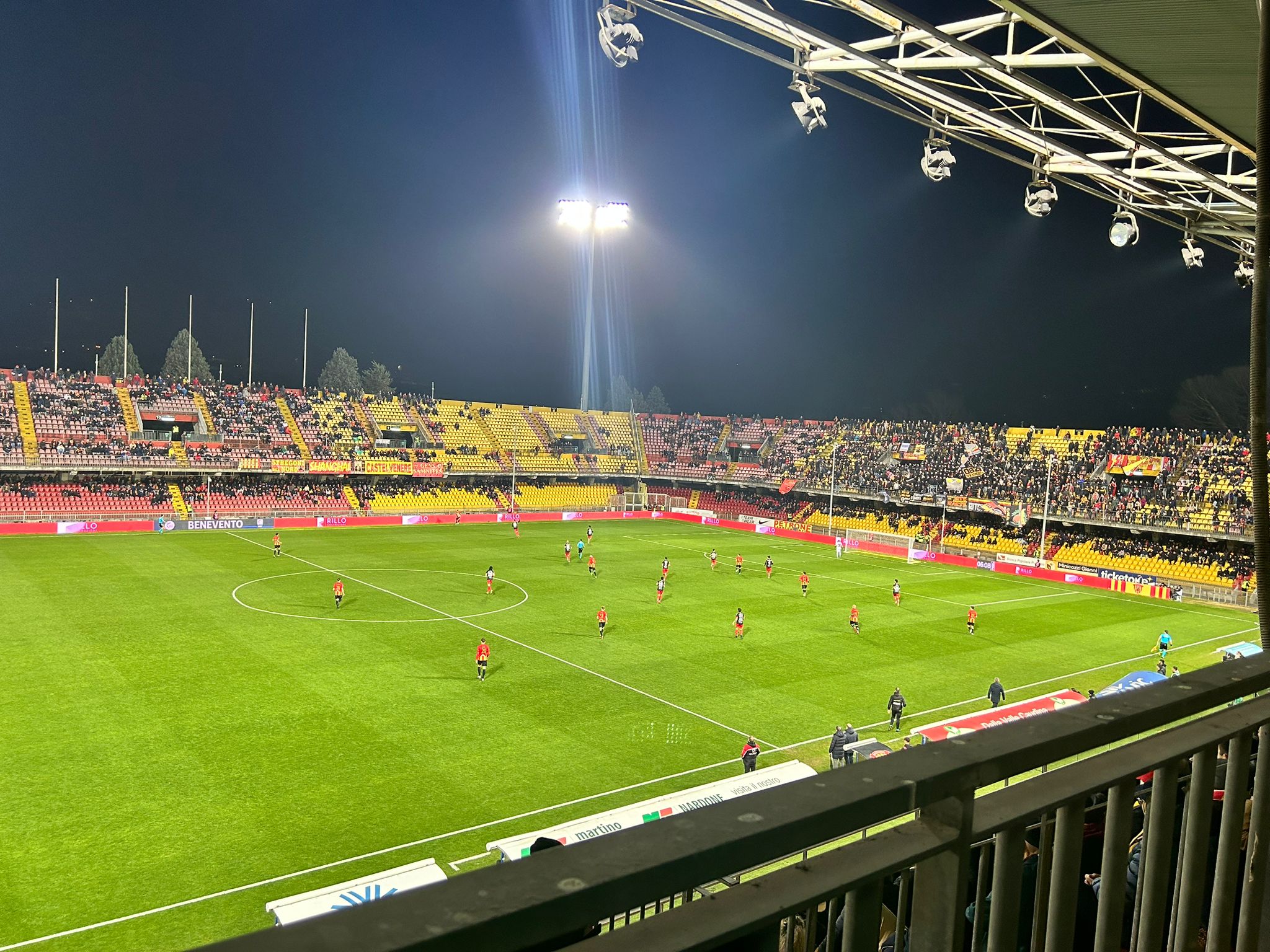 Benevento, comunicazione agli abbonati per l’ingresso allo stadio