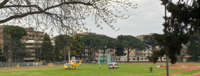 Aquilonia| Uomo si ribalta con il trattore, gravissime ferite a una gamba. Trasportato in eliambulanza, ora è al Moscati