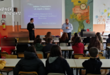 Cultura della legalità, i Carabinieri incontrano gli studenti e genitori della scuola “Sant’Angelo a Sasso”