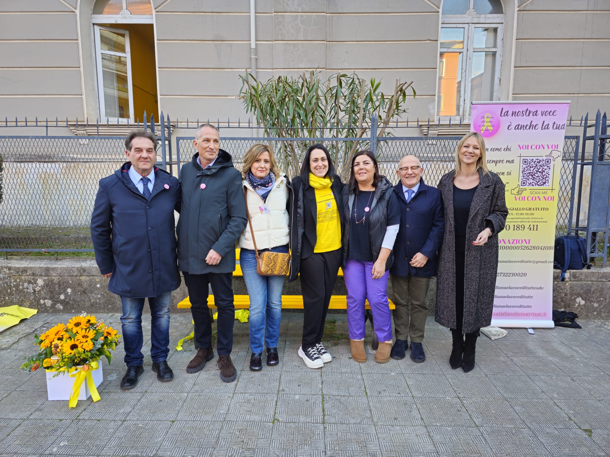 Avellino| Una panchina per sensibilizzare sull’endometriosi, il Comune sposa il progetto “Sediamoci sul  giallo: endopark”