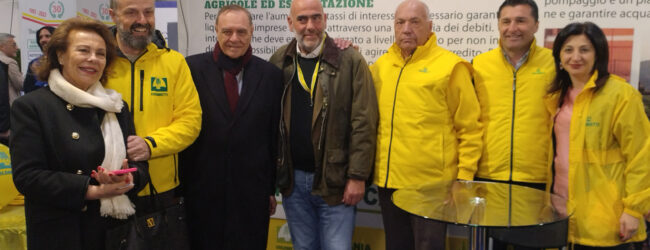 Cibo falso Made in Italy:  Mastella, Lonardo e Caputo firmano la petizione a Casa Coldiretti a Campania Alleva 2024