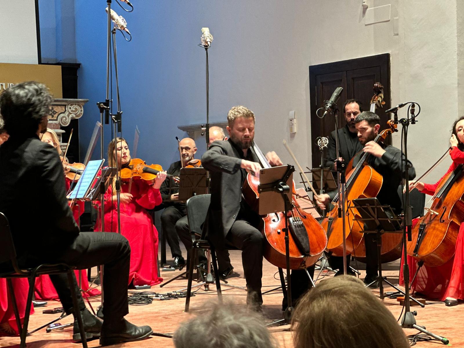 Orchestra Accademia di Santa Sofia, successo per il concerto con il solista Danilo Squitieri