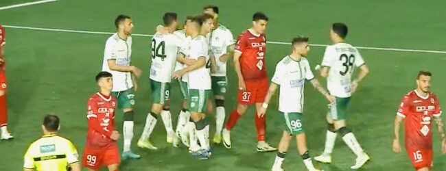 A Torre del Greco l’Avellino vince per 4-0 e va momentaneamente al secondo posto