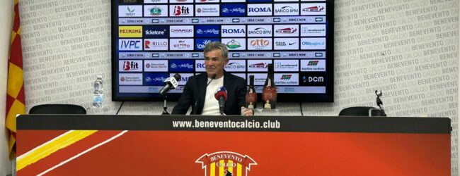 Benevento, Auteri: “Derby determinante per la classifica. Ritrovare il rapporto con i tifosi è stato importante”
