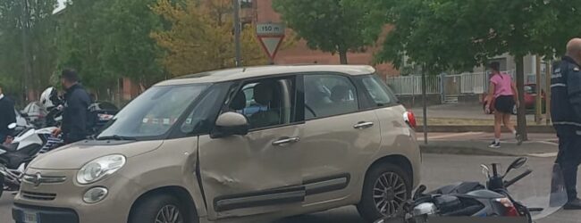 Benevento, scontro auto-scooter: due feriti