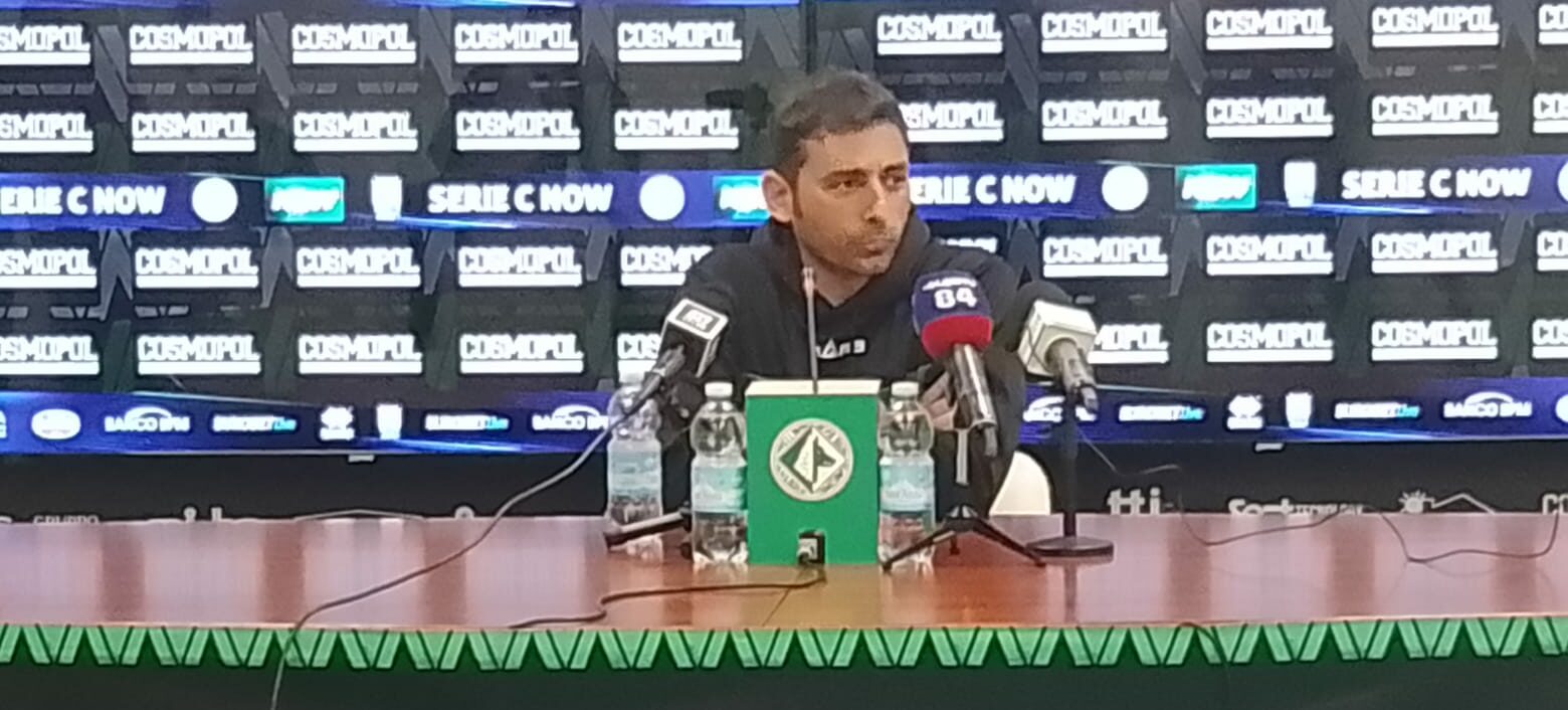 Avellino-Benevento, Pazienza: “Felice per i tifosi, siamo sulla strada giusta”