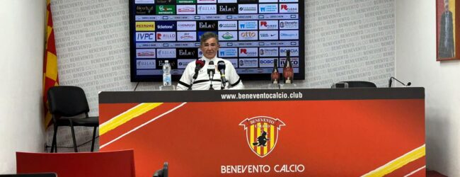 Benevento, Auteri: “La vittoria ci darebbe buone possibilità di scavalcare l’Avellino. Il gol è una panacea per gli attaccanti”
