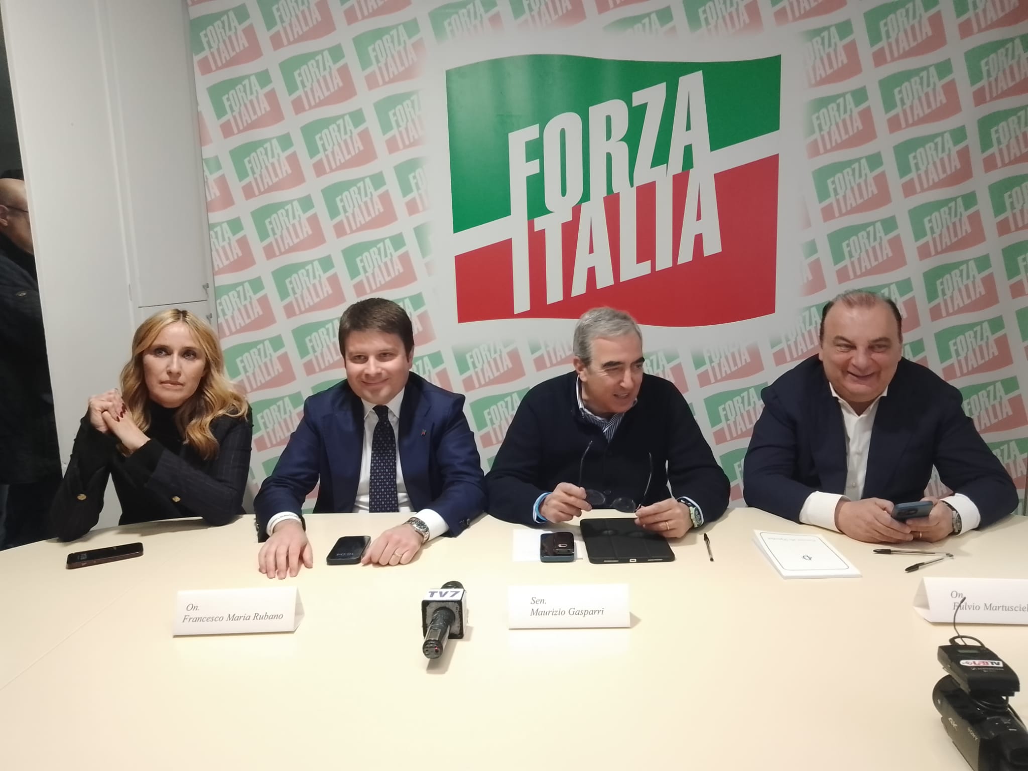 Forza Italia partito in crescita, Gasparri lancia la candidatura di Martusciello