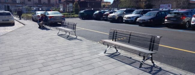 Sfalcio erba e nuove panchine, Rosa: rispettiamo il decoro urbano