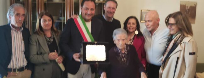 Telese Terme, gli auguri dell’amministrazione e della comunità alla centenaria nonna Agnese