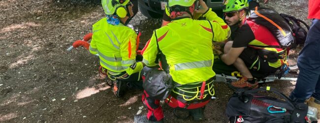 Montella, sasso travolge due alpinisti: un ferito